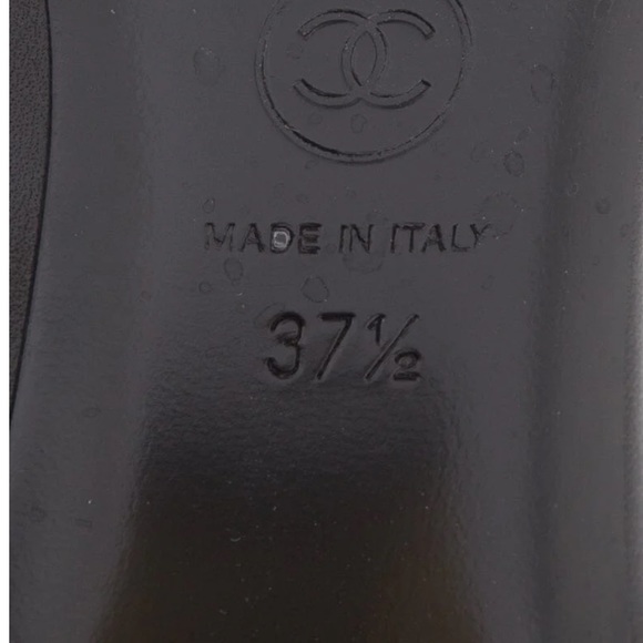 CHANEL RARE BOOTIES - Picture 3 of 6